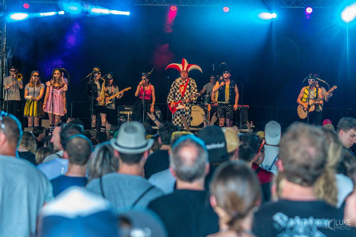 Závěrečný den Rock For People patřil Green Day, Sum 41 a Weezer, bavila i Vypsaná fiXa