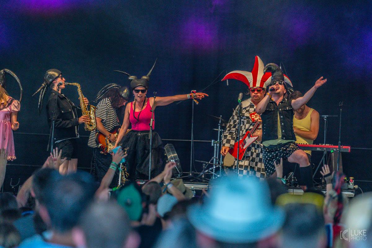 Závěrečný den Rock For People patřil Green Day, Sum 41 a Weezer, bavila i Vypsaná fiXa