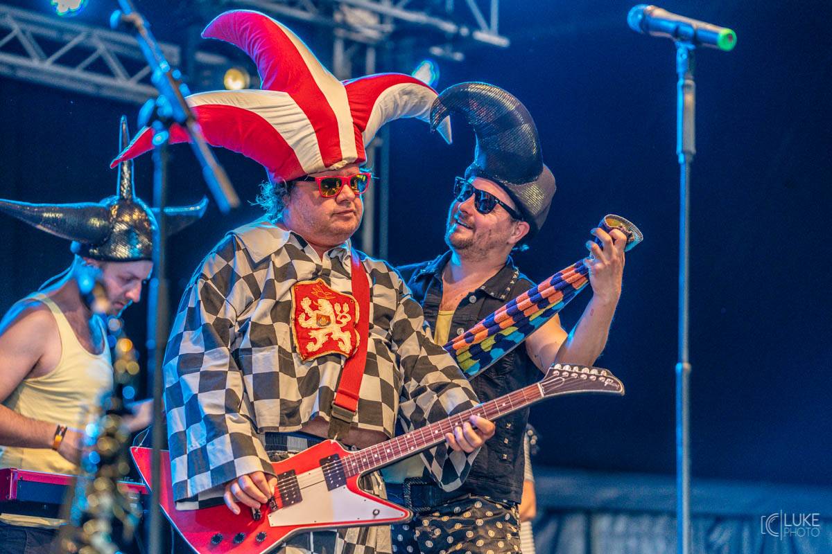 Závěrečný den Rock For People patřil Green Day, Sum 41 a Weezer, bavila i Vypsaná fiXa