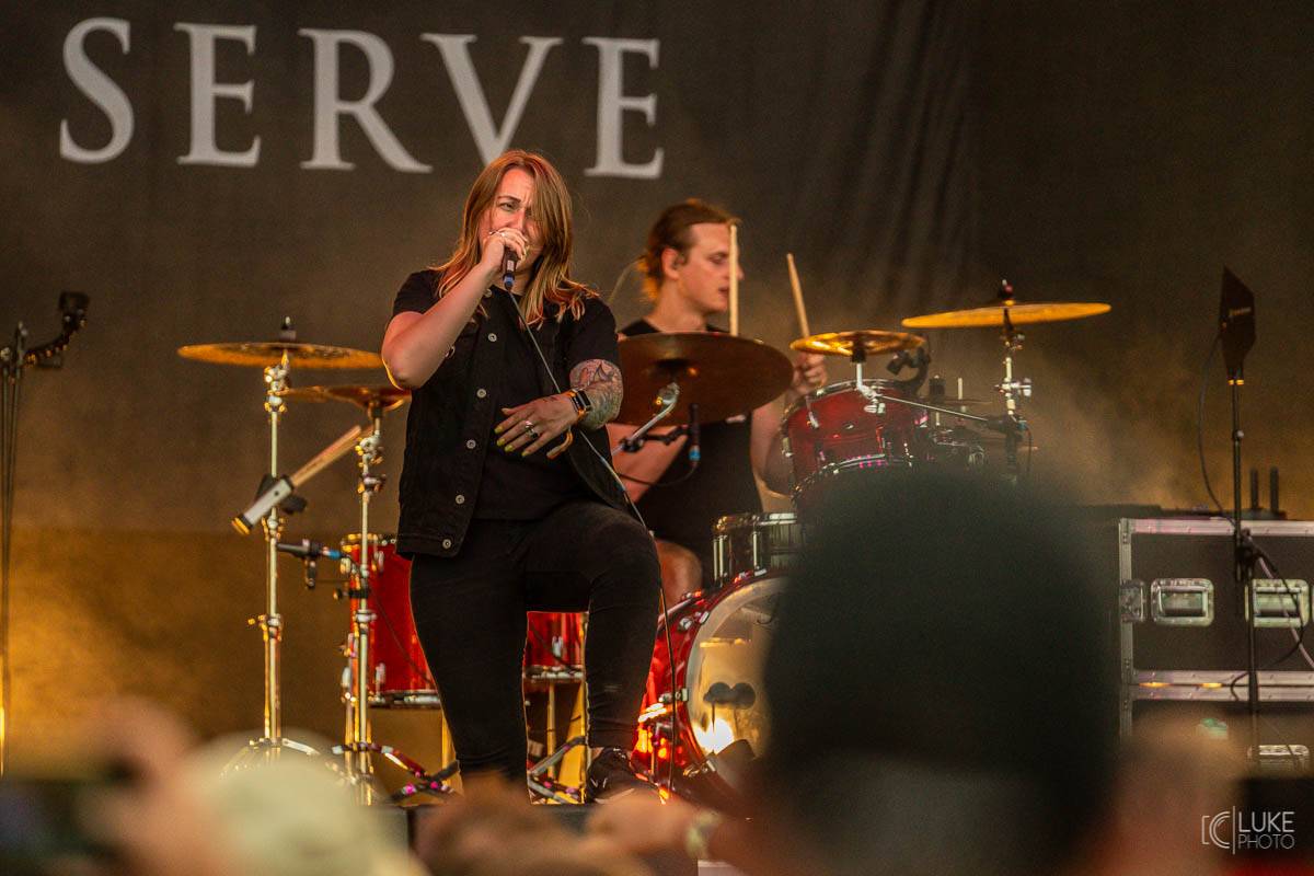 Závěrečný den Rock For People patřil Green Day, Sum 41 a Weezer, bavila i Vypsaná fiXa