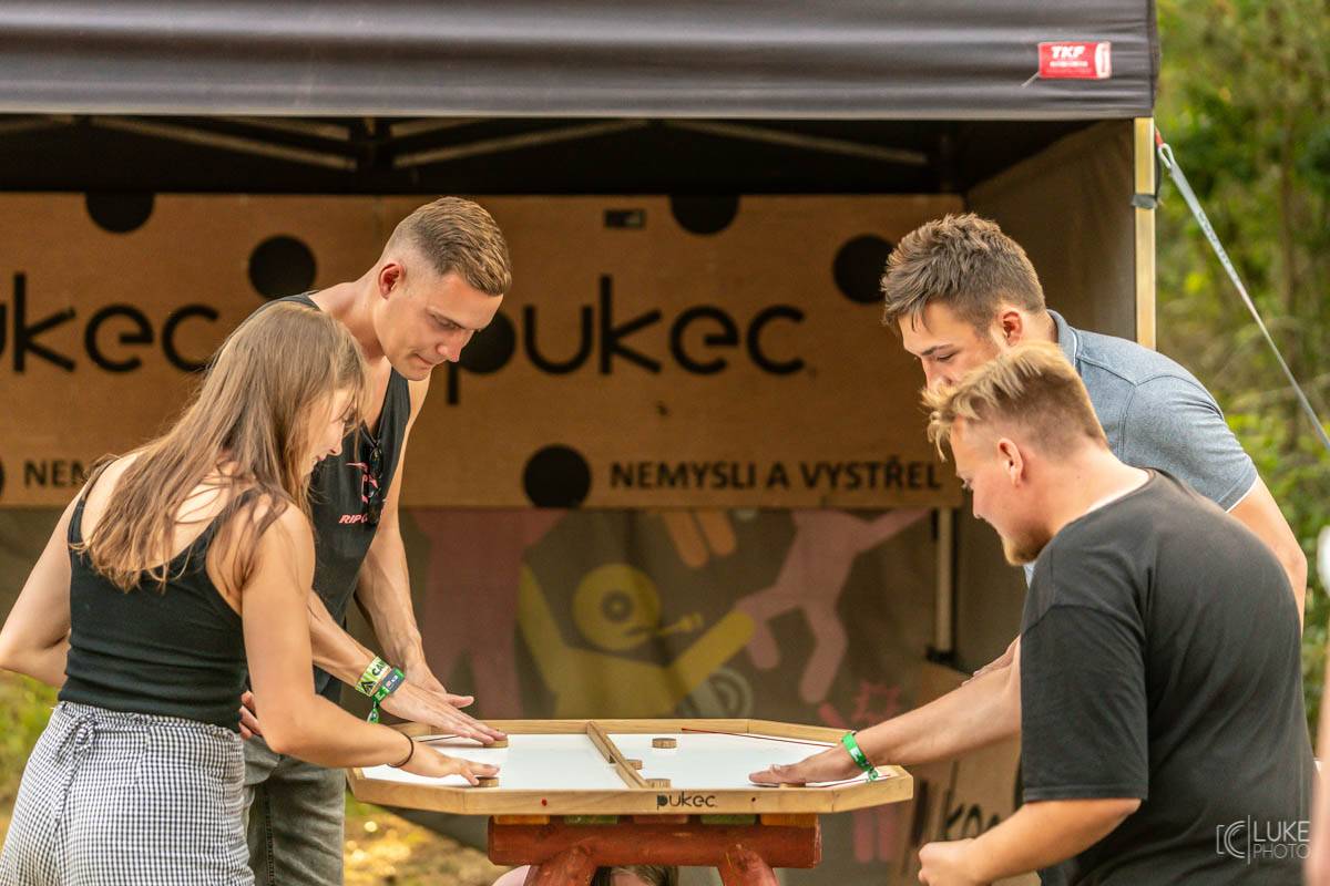 Závěrečný den Rock For People patřil Green Day, Sum 41 a Weezer, bavila i Vypsaná fiXa