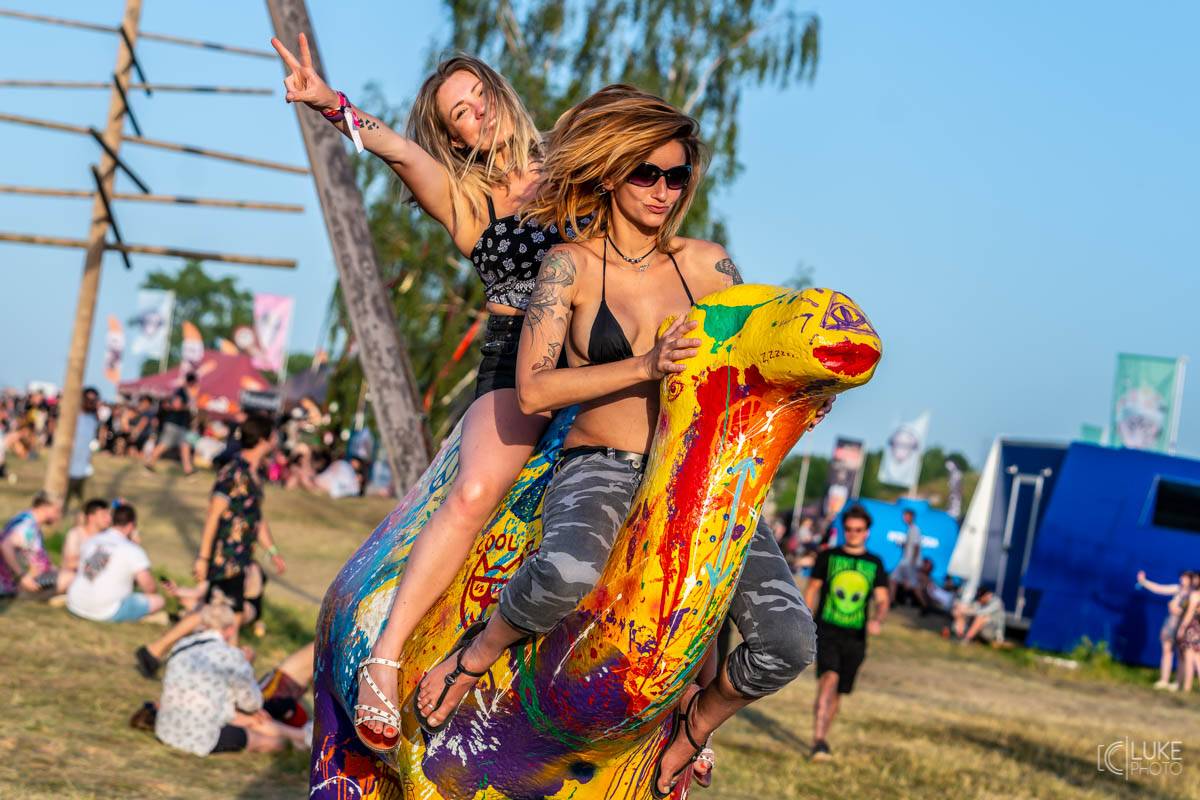 Závěrečný den Rock For People patřil Green Day, Sum 41 a Weezer, bavila i Vypsaná fiXa