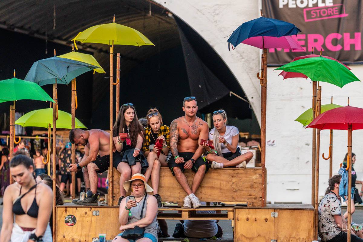 Závěrečný den Rock For People patřil Green Day, Sum 41 a Weezer, bavila i Vypsaná fiXa