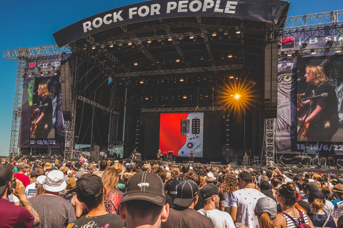 Závěrečný den Rock For People patřil Green Day, Sum 41 a Weezer, bavila i Vypsaná fiXa