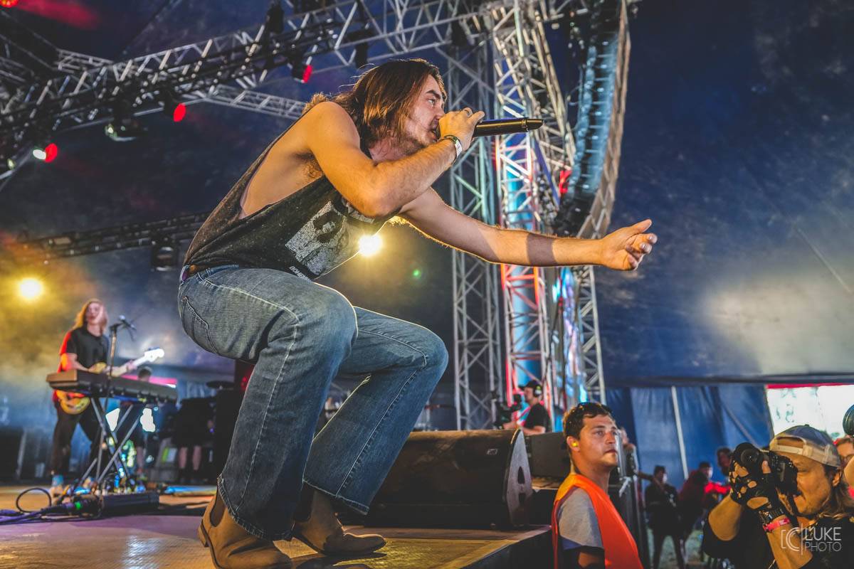 Závěrečný den Rock For People patřil Green Day, Sum 41 a Weezer, bavila i Vypsaná fiXa