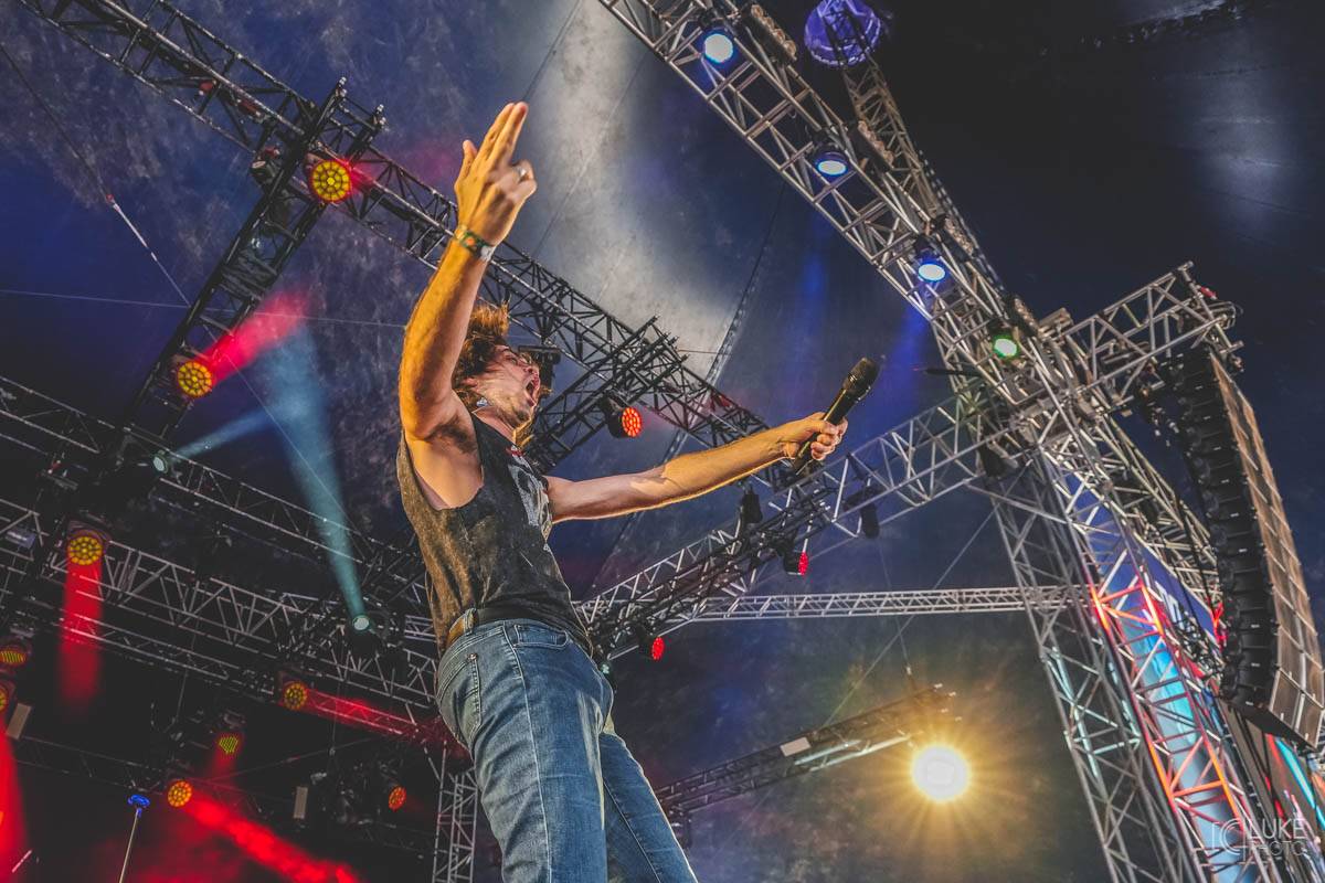 Závěrečný den Rock For People patřil Green Day, Sum 41 a Weezer, bavila i Vypsaná fiXa