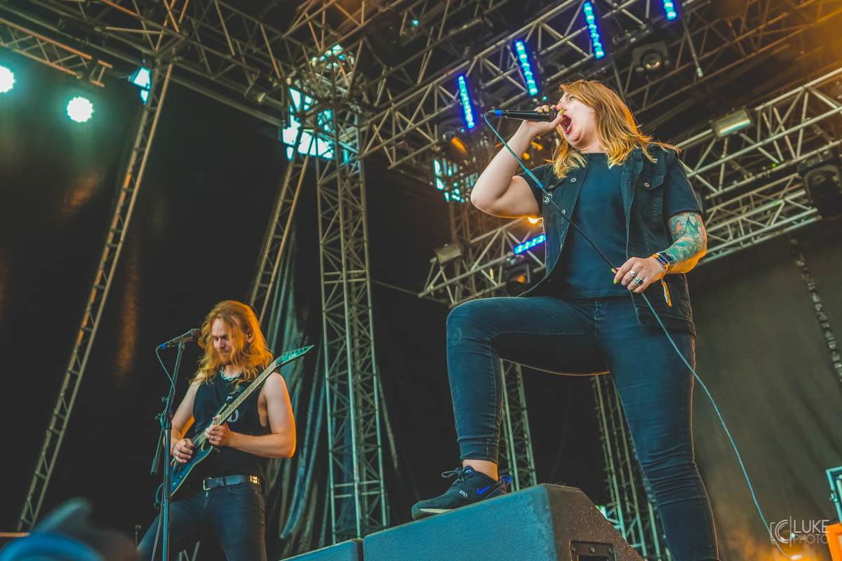 Závěrečný den Rock For People patřil Green Day, Sum 41 a Weezer, bavila i Vypsaná fiXa