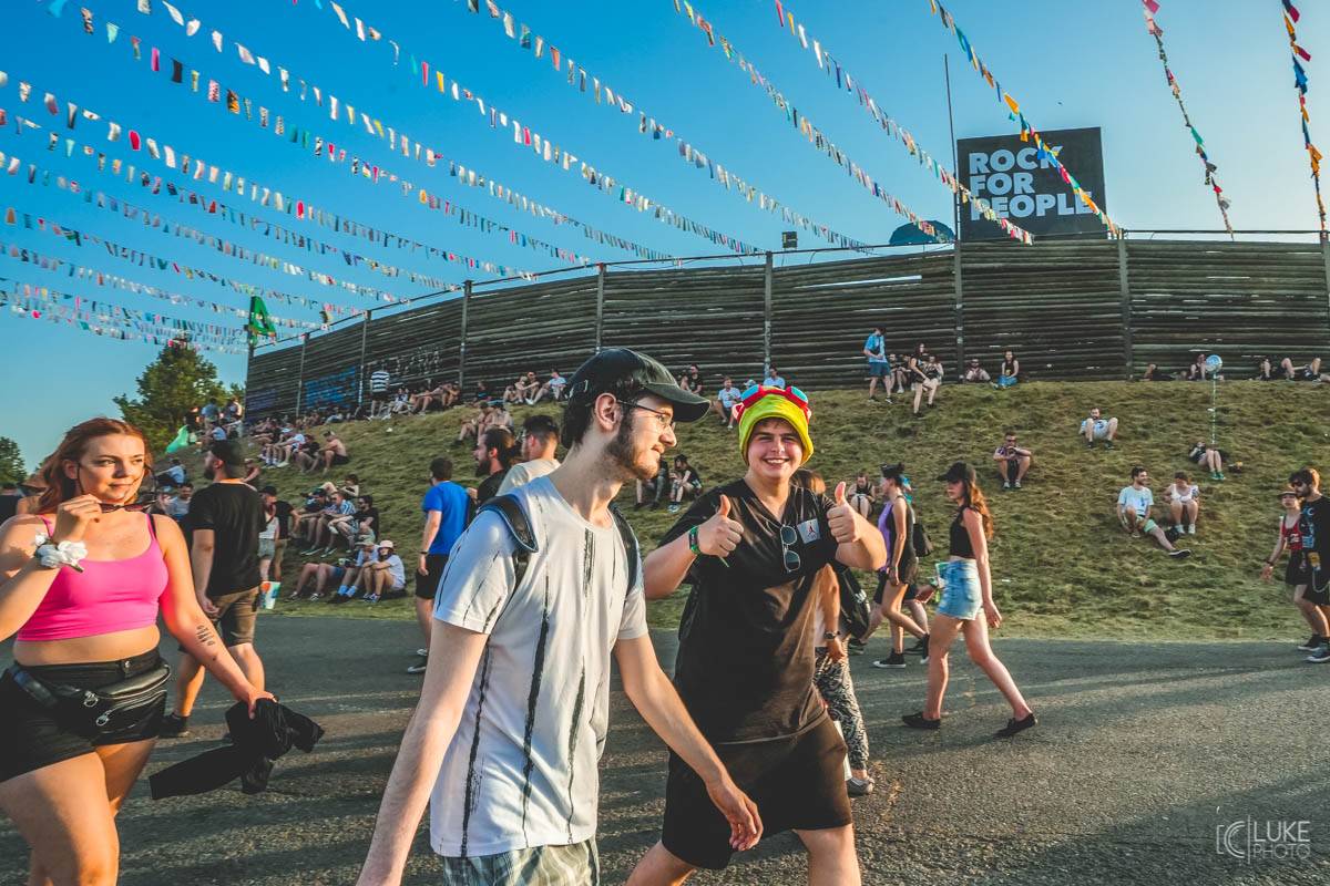 Závěrečný den Rock For People patřil Green Day, Sum 41 a Weezer, bavila i Vypsaná fiXa