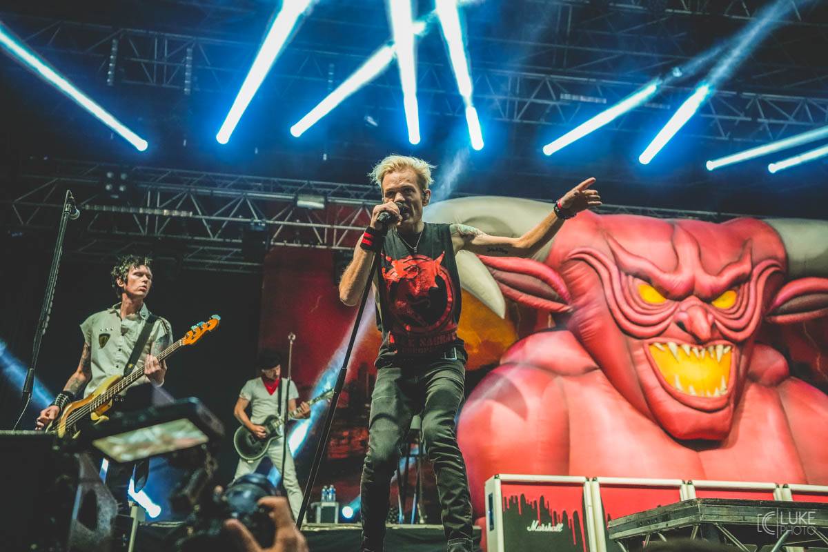 Závěrečný den Rock For People patřil Green Day, Sum 41 a Weezer, bavila i Vypsaná fiXa