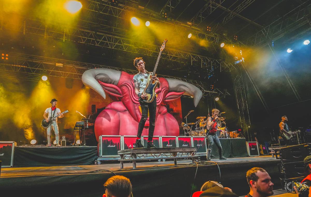 Závěrečný den Rock For People patřil Green Day, Sum 41 a Weezer, bavila i Vypsaná fiXa