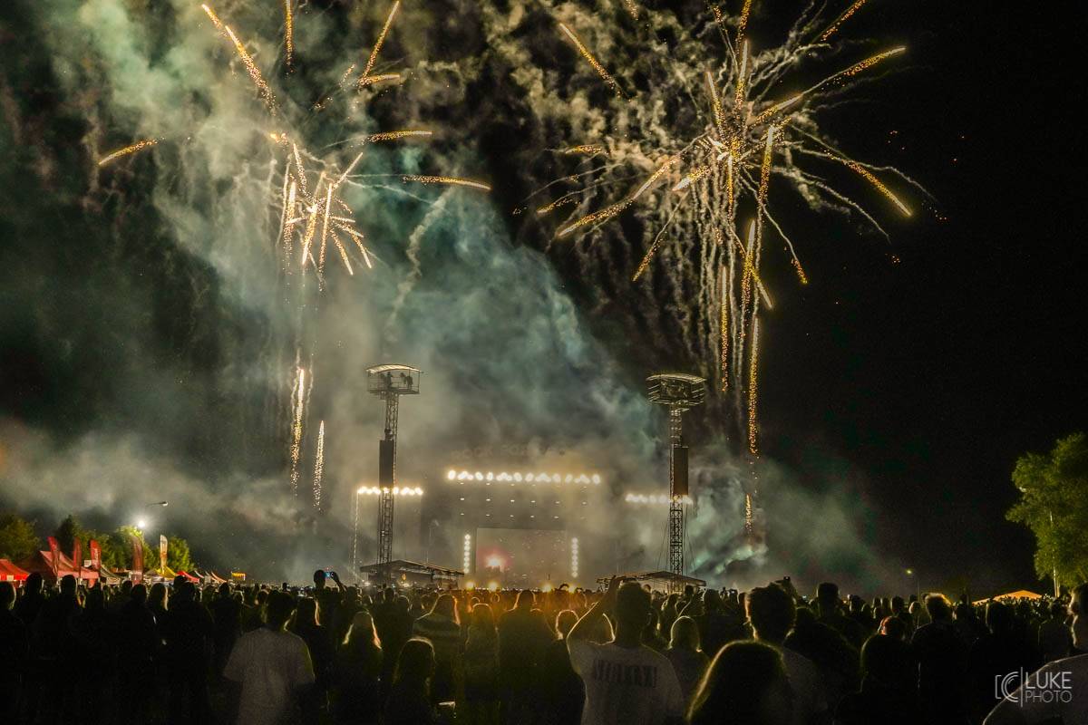 Závěrečný den Rock For People patřil Green Day, Sum 41 a Weezer, bavila i Vypsaná fiXa