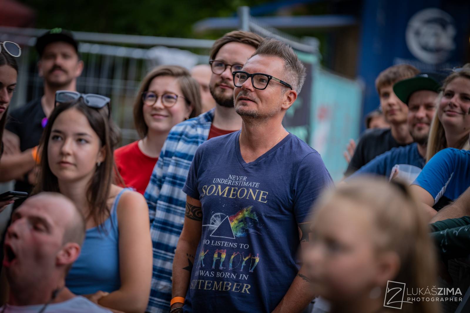Pogující dav i křest Kusů radosti. Vypsaná fiXa si koncert v Ledárnách užila naplno