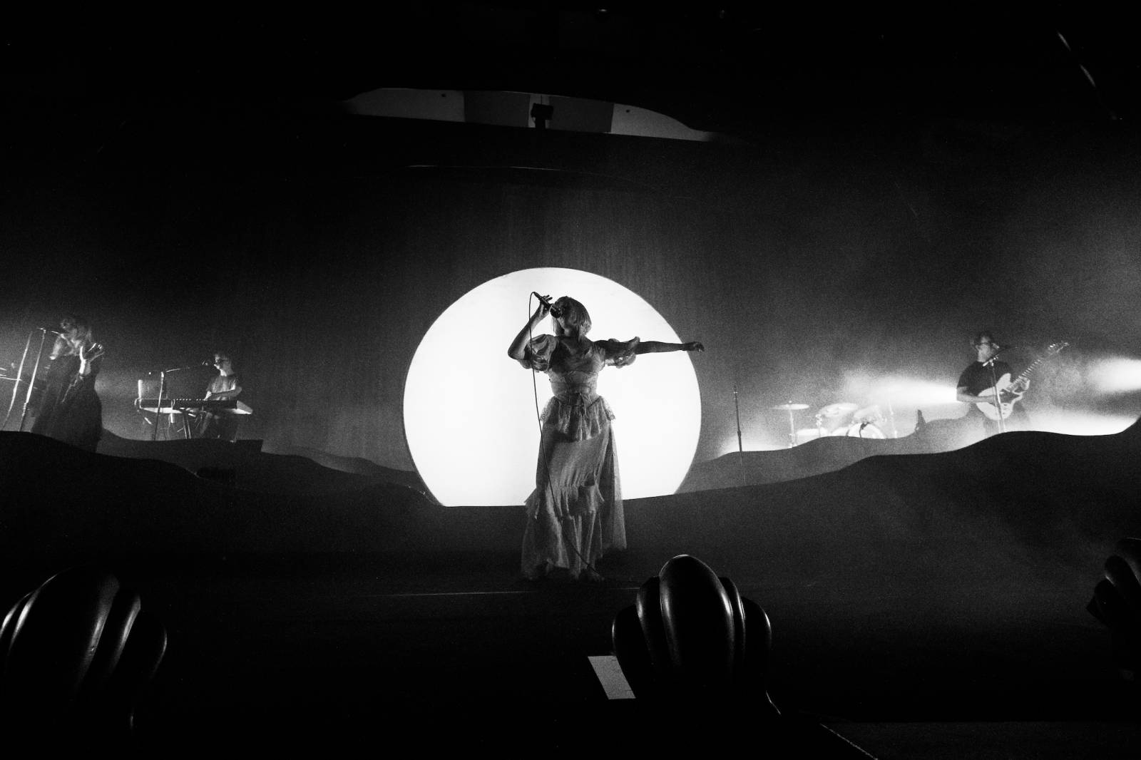 Éterická Aurora si podmanila vyprodané Forum Karlín