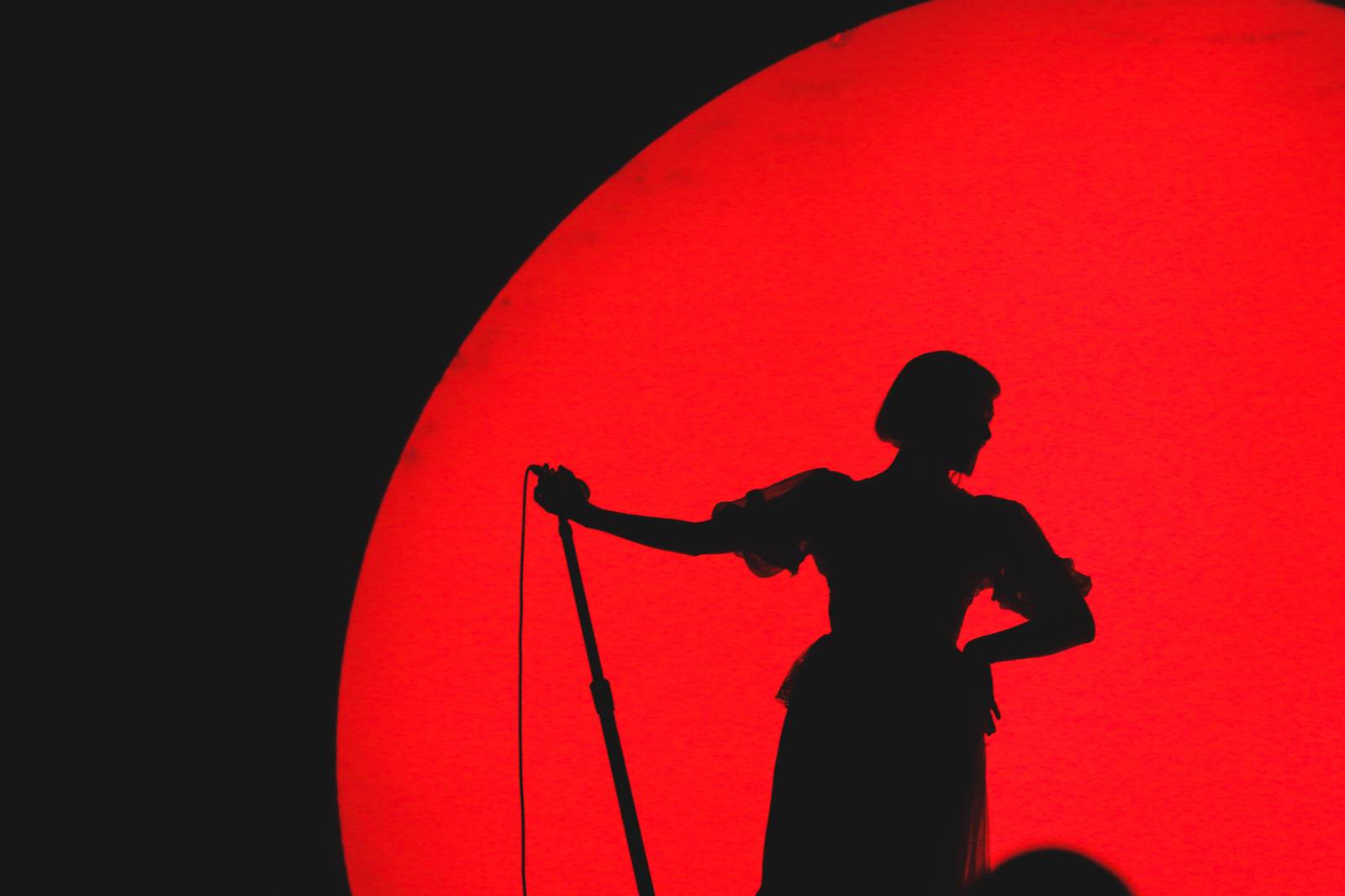 Éterická Aurora si podmanila vyprodané Forum Karlín