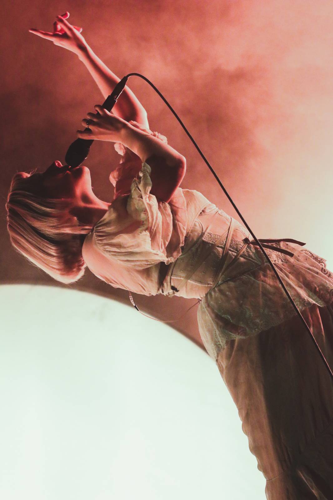 Éterická Aurora si podmanila vyprodané Forum Karlín