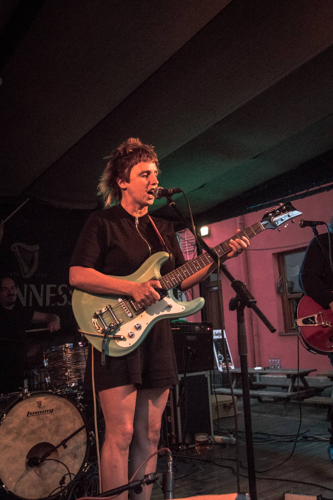 Mucha rozjela v Plzni energickou show