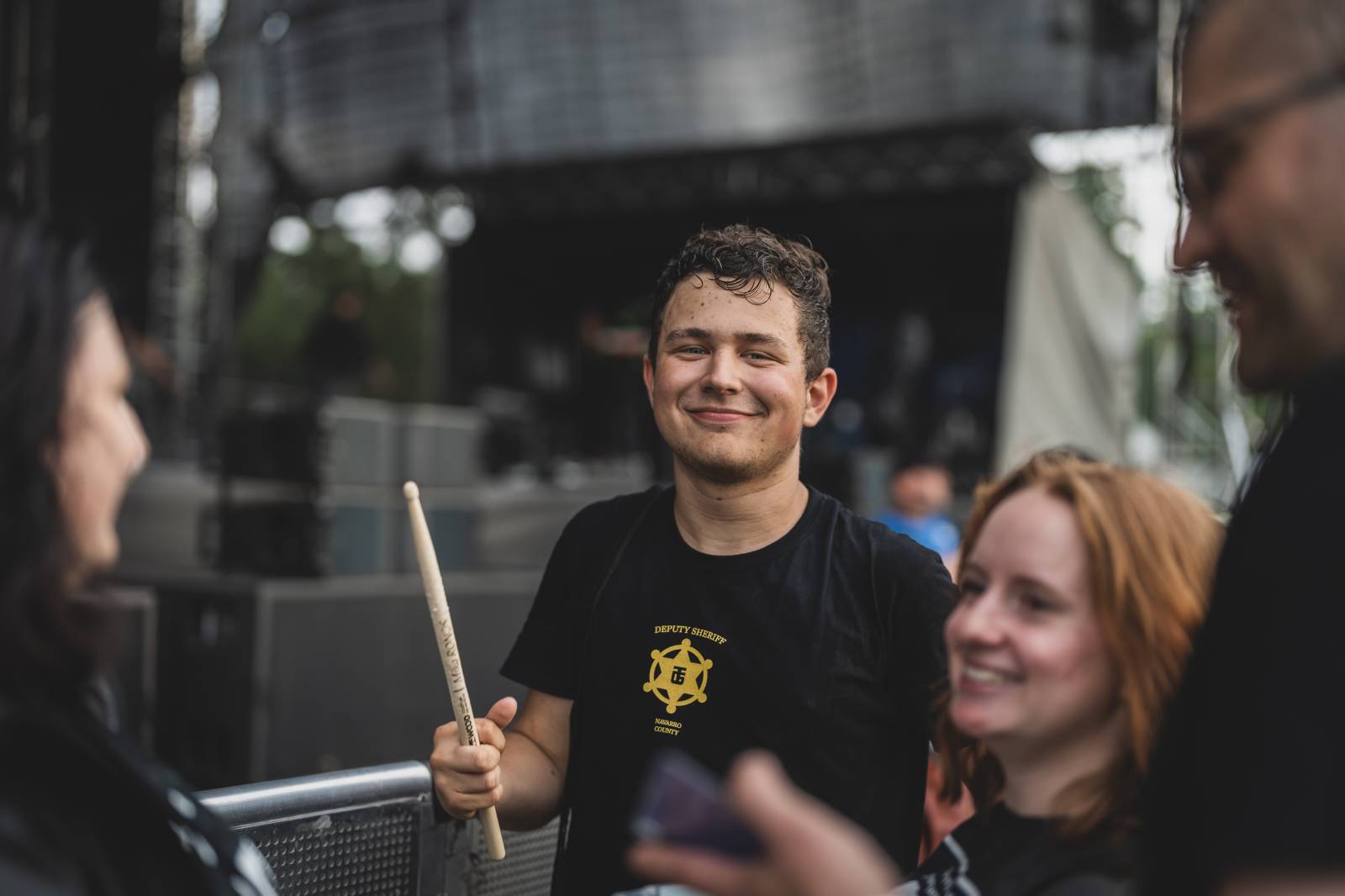 Ani déšť Metronome Prague nezastavil. Hvězdou večera byl Beck, vystoupili také Tata Bojs nebo Marpo