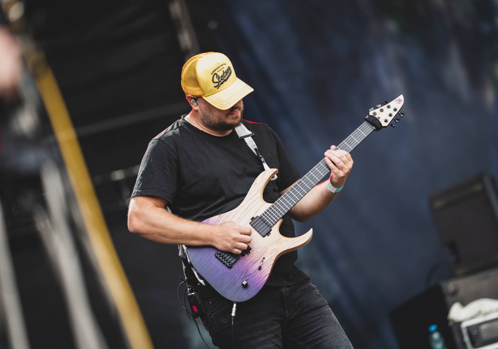 Ani déšť Metronome Prague nezastavil. Hvězdou večera byl Beck, vystoupili také Tata Bojs nebo Marpo