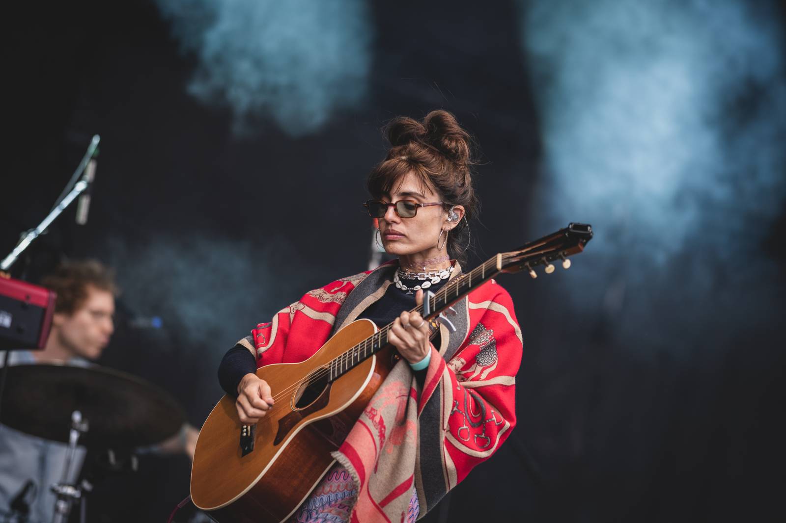 Ani déšť Metronome Prague nezastavil. Hvězdou večera byl Beck, vystoupili také Tata Bojs nebo Marpo