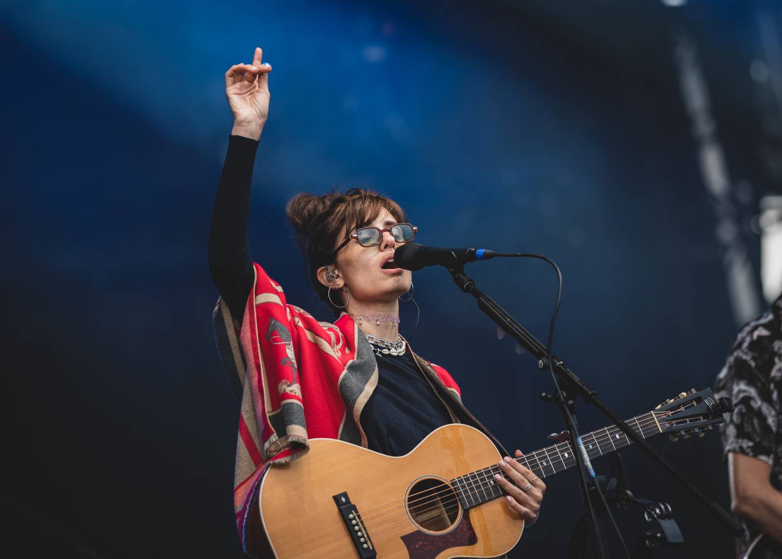 Ani déšť Metronome Prague nezastavil. Hvězdou večera byl Beck, vystoupili také Tata Bojs nebo Marpo