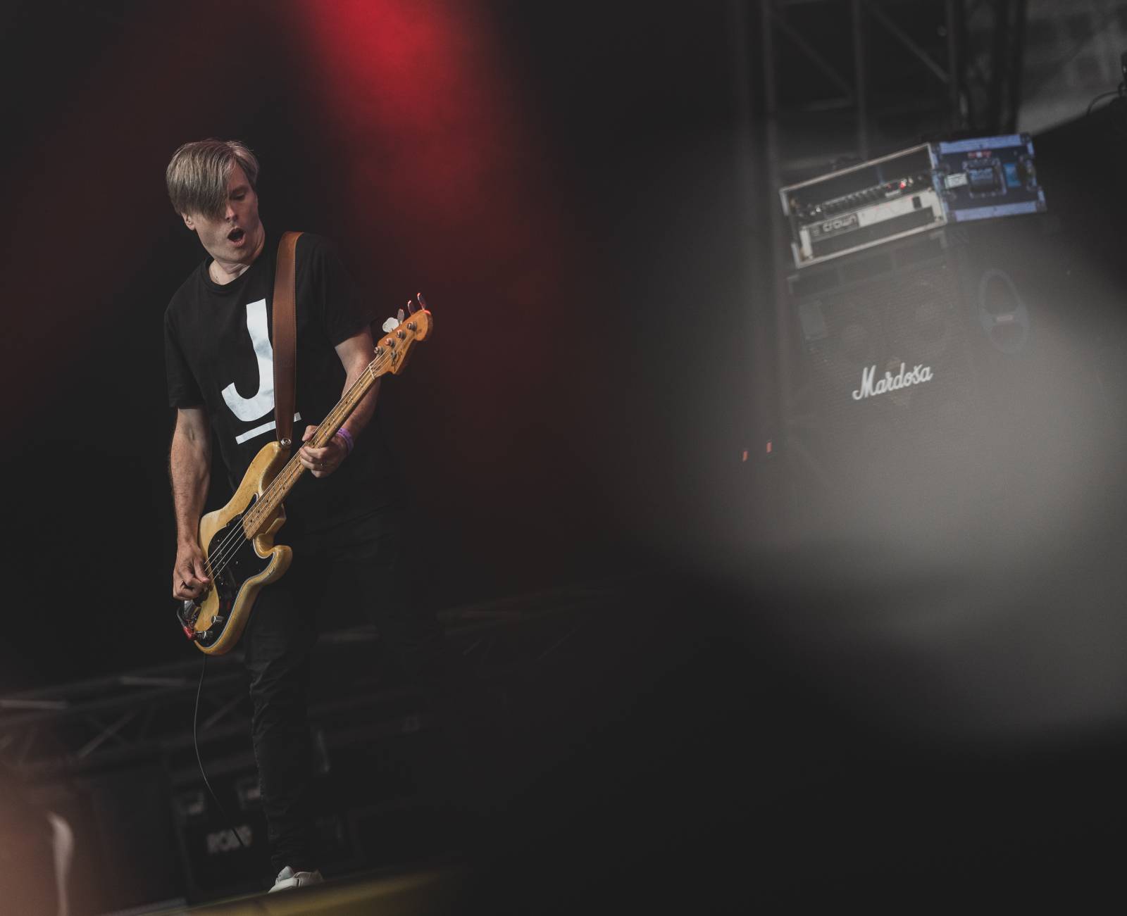 Ani déšť Metronome Prague nezastavil. Hvězdou večera byl Beck, vystoupili také Tata Bojs nebo Marpo