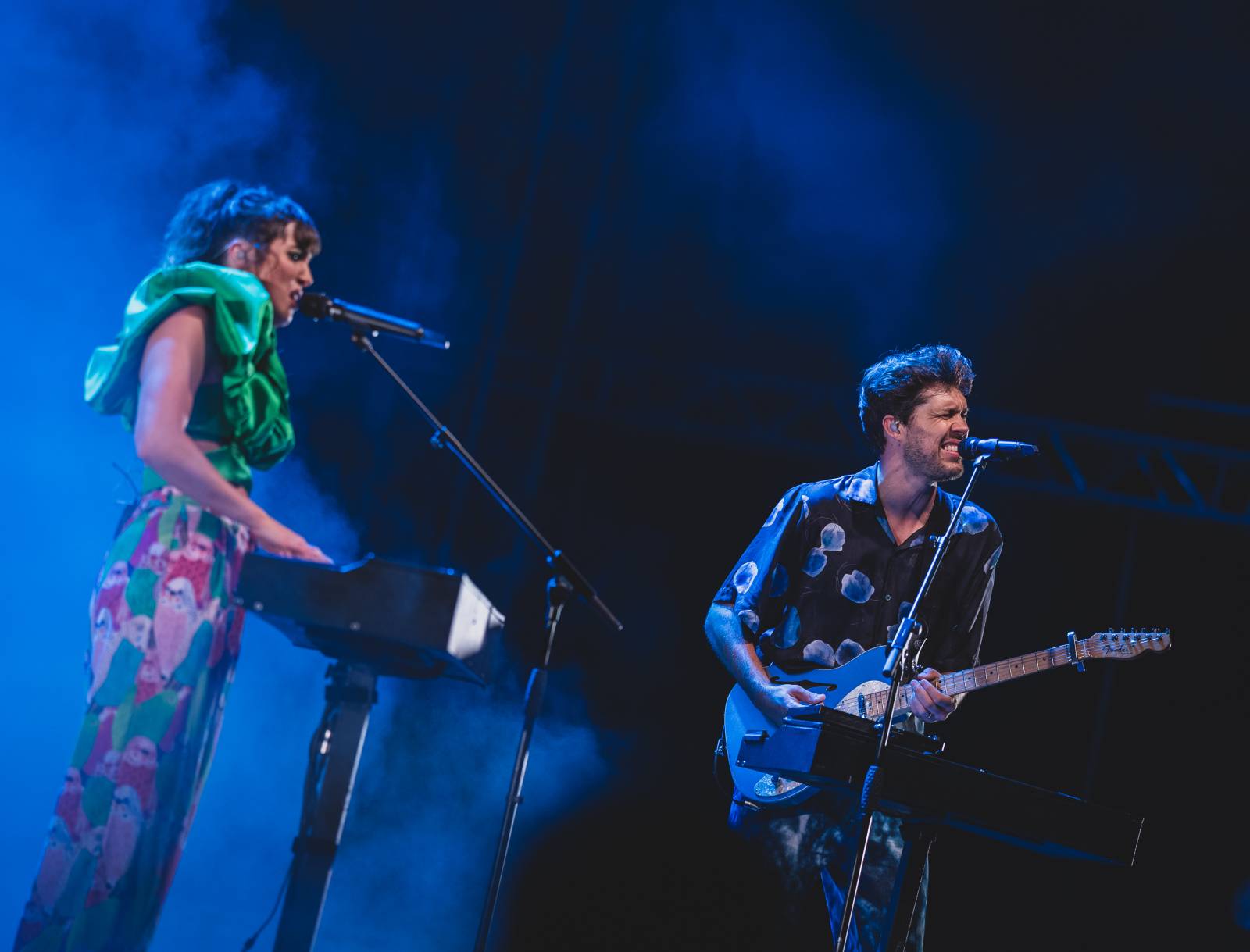 Ani déšť Metronome Prague nezastavil. Hvězdou večera byl Beck, vystoupili také Tata Bojs nebo Marpo