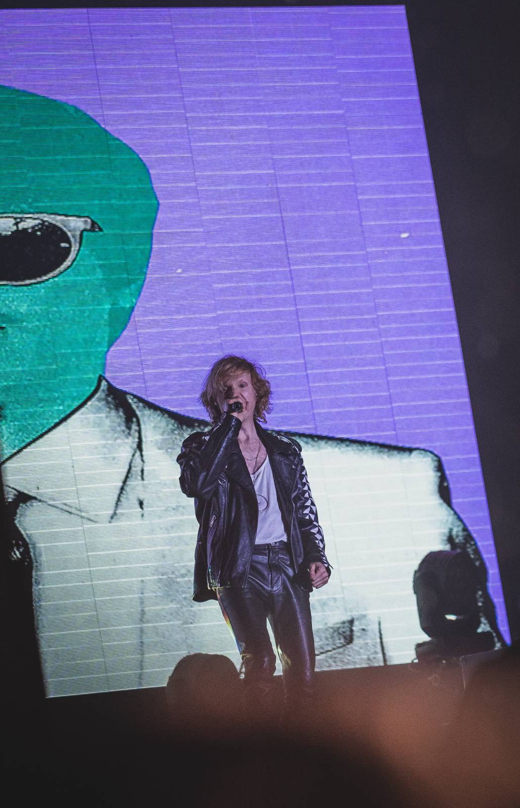 Ani déšť Metronome Prague nezastavil. Hvězdou večera byl Beck, vystoupili také Tata Bojs nebo Marpo