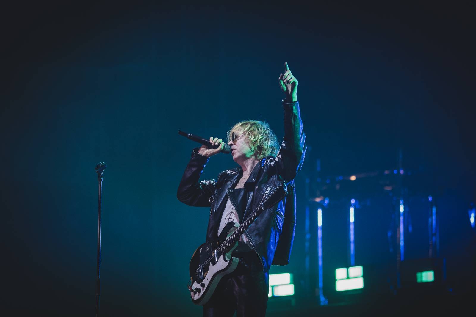 Ani déšť Metronome Prague nezastavil. Hvězdou večera byl Beck, vystoupili také Tata Bojs nebo Marpo