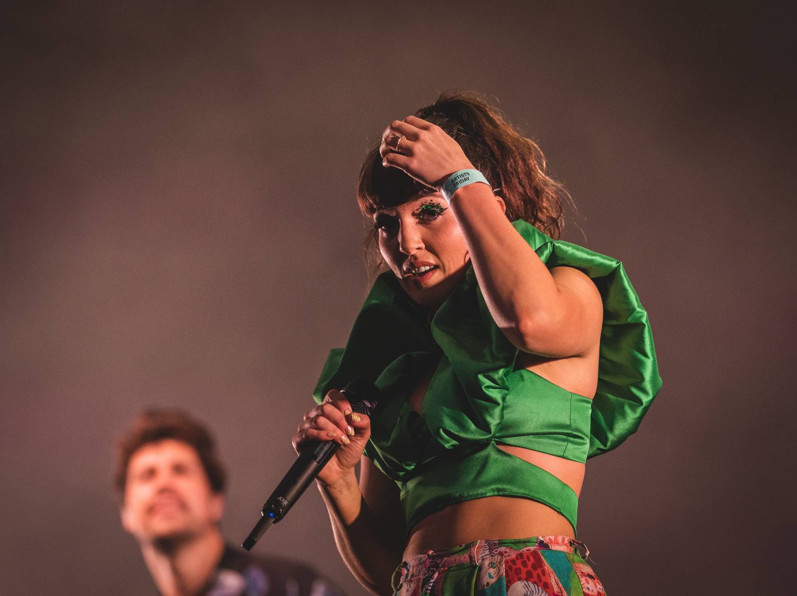 Ani déšť Metronome Prague nezastavil. Hvězdou večera byl Beck, vystoupili také Tata Bojs nebo Marpo