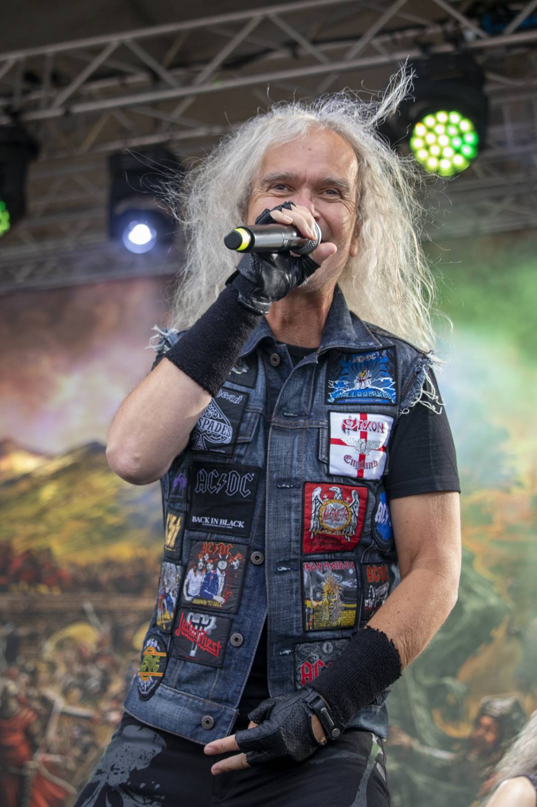 Basinfirefest den druhý. Zářili Saxon, Rotting Christ i Hypnos nebo Hentai Corporation 