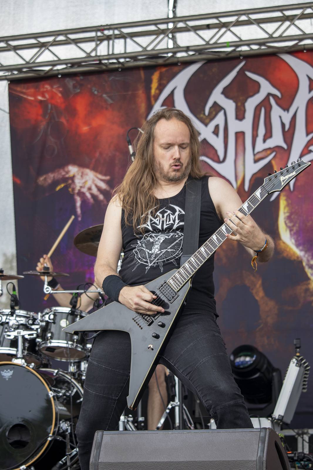 Třetí den ve Spáleném Poříčí. Basinfirefest roztančili Čad, Tublatanka, Infected Rain nebo Gutalax