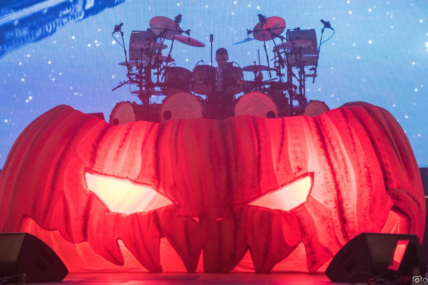 Helloween si z Prahy odvezli Zlatou desku, koncert byl plný hitů