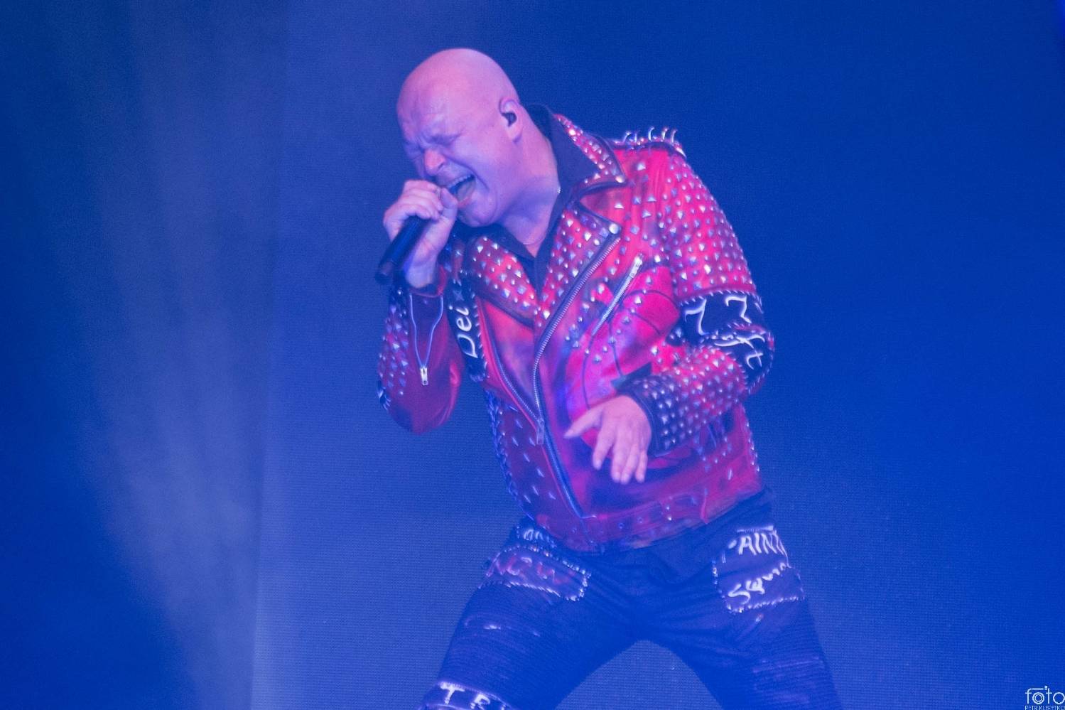 Helloween si z Prahy odvezli Zlatou desku, koncert byl plný hitů