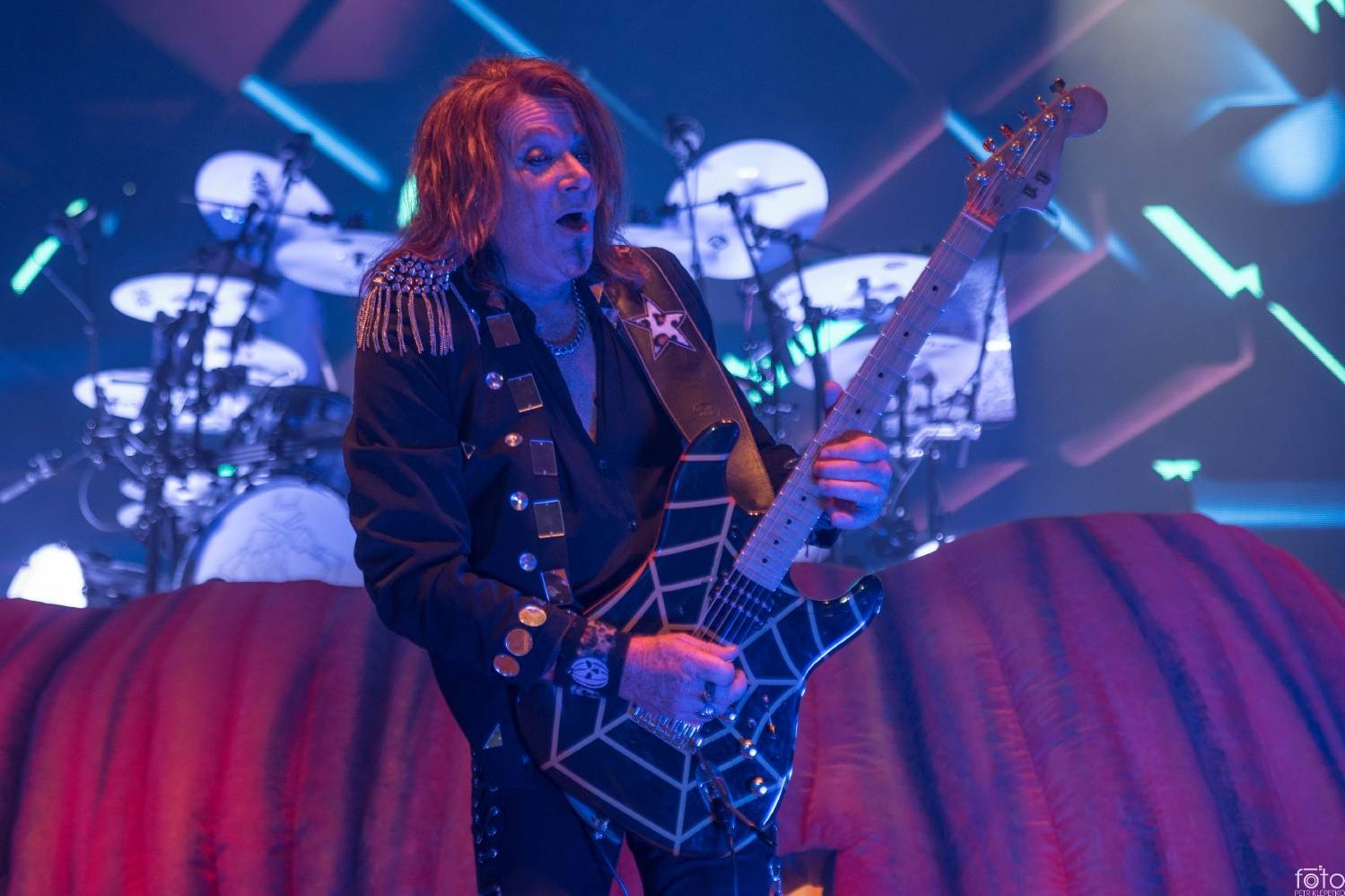 Helloween si z Prahy odvezli Zlatou desku, koncert byl plný hitů