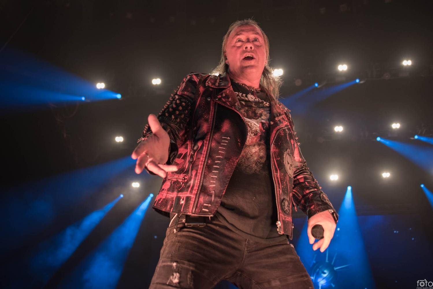 Helloween si z Prahy odvezli Zlatou desku, koncert byl plný hitů