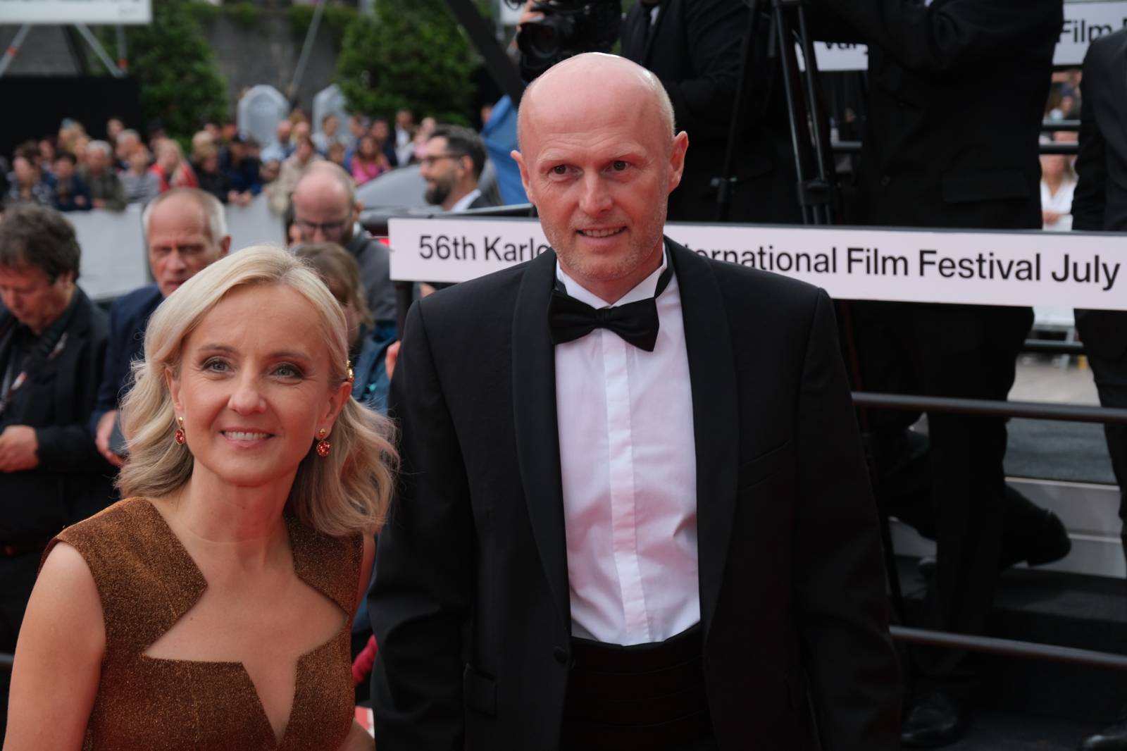 Mezinárodní filmový festival v Karlových Varech byl zahájen. První den zahráli Mig 21 nebo Aneta Langerová