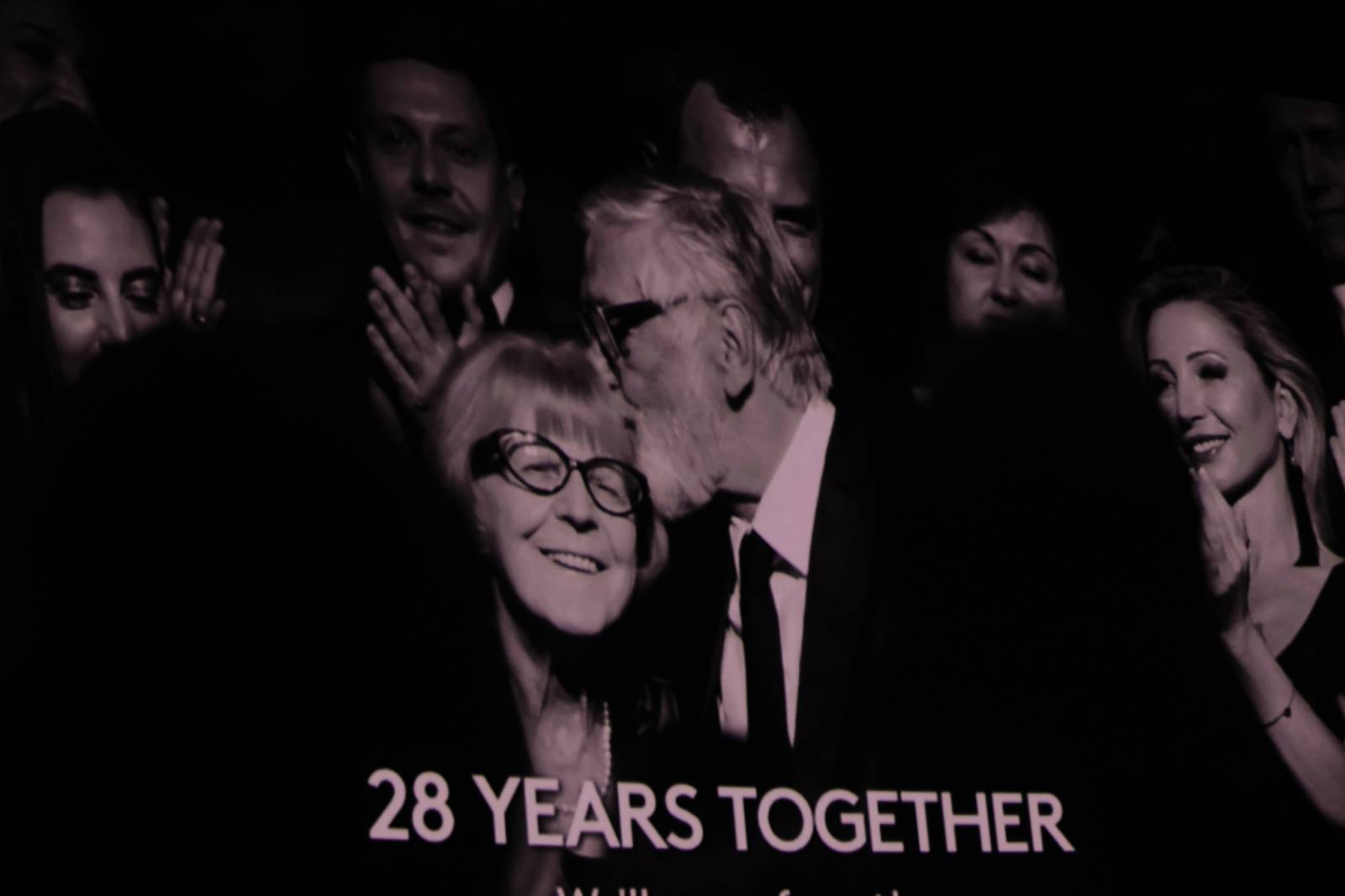 Mezinárodní filmový festival v Karlových Varech byl zahájen. První den zahráli Mig 21 nebo Aneta Langerová