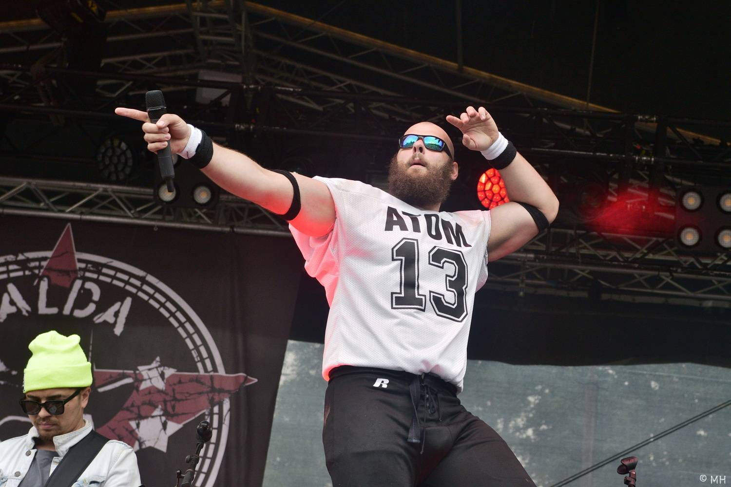 Pekelný ostrov se po dvou letech probudil do pořádného pekla. Hráli Vypsaná fiXa, Traktor i Dymytry