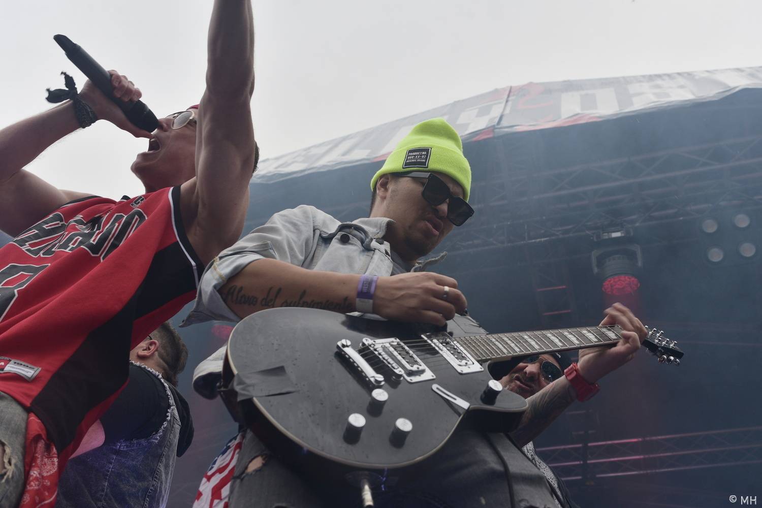 Pekelný ostrov se po dvou letech probudil do pořádného pekla. Hráli Vypsaná fiXa, Traktor i Dymytry