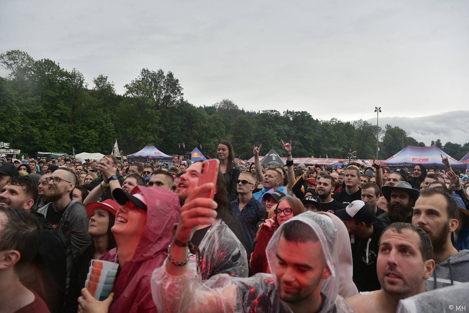 Pekelný ostrov se po dvou letech probudil do pořádného pekla. Hráli Vypsaná fiXa, Traktor i Dymytry