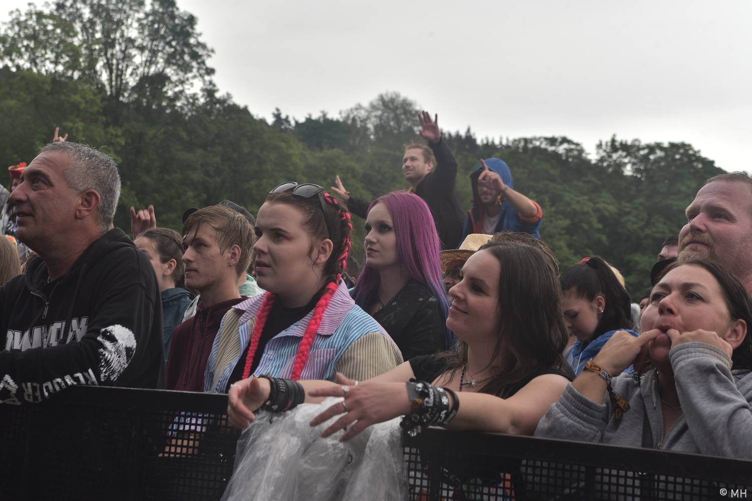 Pekelný ostrov se po dvou letech probudil do pořádného pekla. Hráli Vypsaná fiXa, Traktor i Dymytry