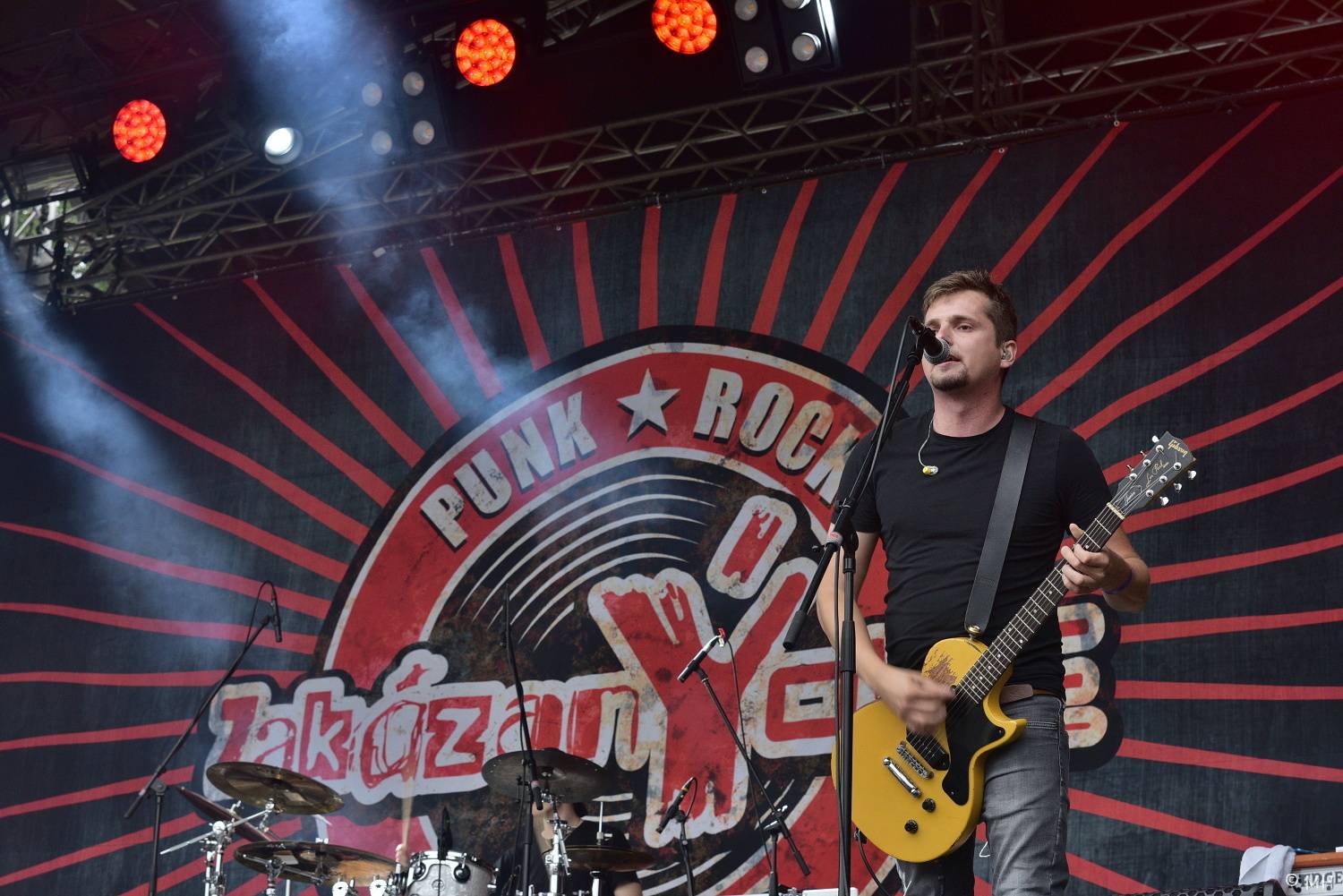 Pekelný ostrov se po dvou letech probudil do pořádného pekla. Hráli Vypsaná fiXa, Traktor i Dymytry