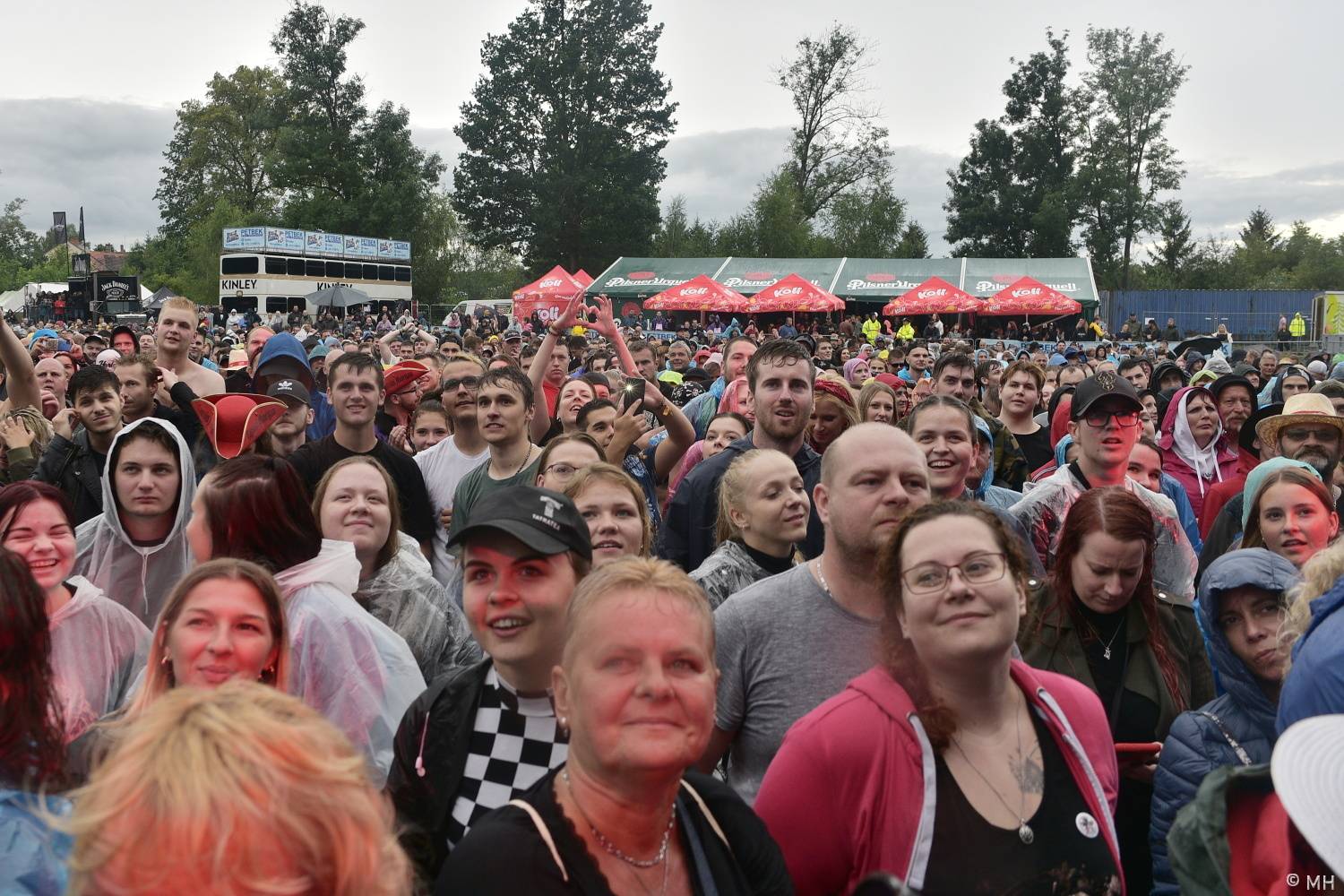 Pekelný ostrov se po dvou letech probudil do pořádného pekla. Hráli Vypsaná fiXa, Traktor i Dymytry