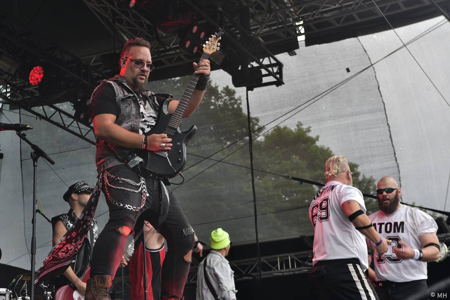 Pekelný ostrov se po dvou letech probudil do pořádného pekla. Hráli Vypsaná fiXa, Traktor i Dymytry