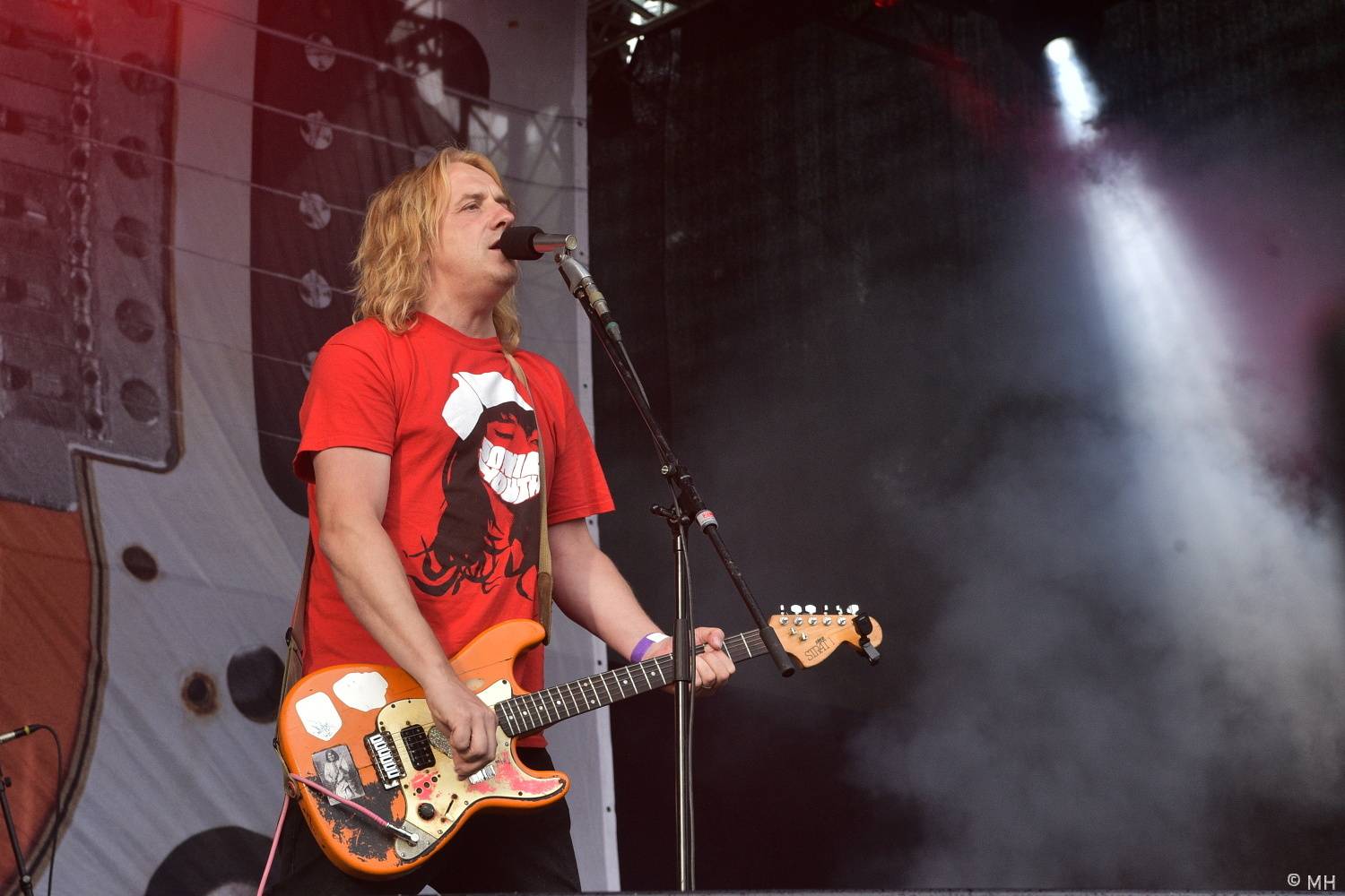 Pekelný ostrov se po dvou letech probudil do pořádného pekla. Hráli Vypsaná fiXa, Traktor i Dymytry