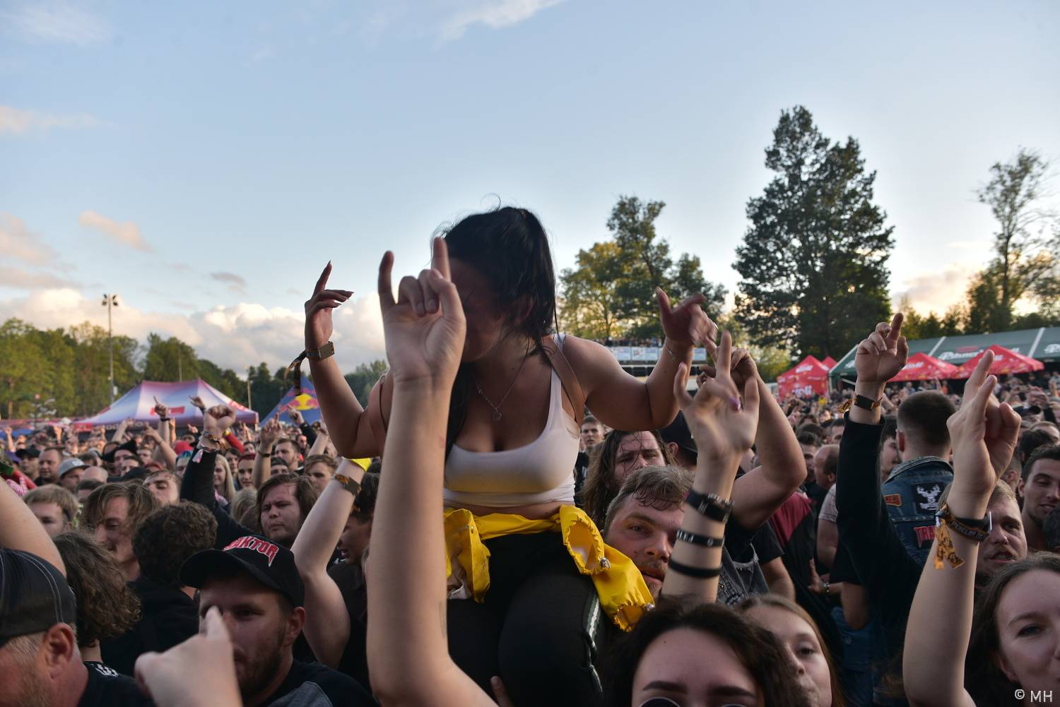 Pekelný ostrov se po dvou letech probudil do pořádného pekla. Hráli Vypsaná fiXa, Traktor i Dymytry