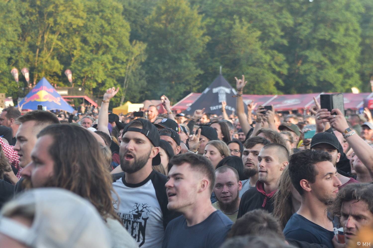 Pekelný ostrov se po dvou letech probudil do pořádného pekla. Hráli Vypsaná fiXa, Traktor i Dymytry