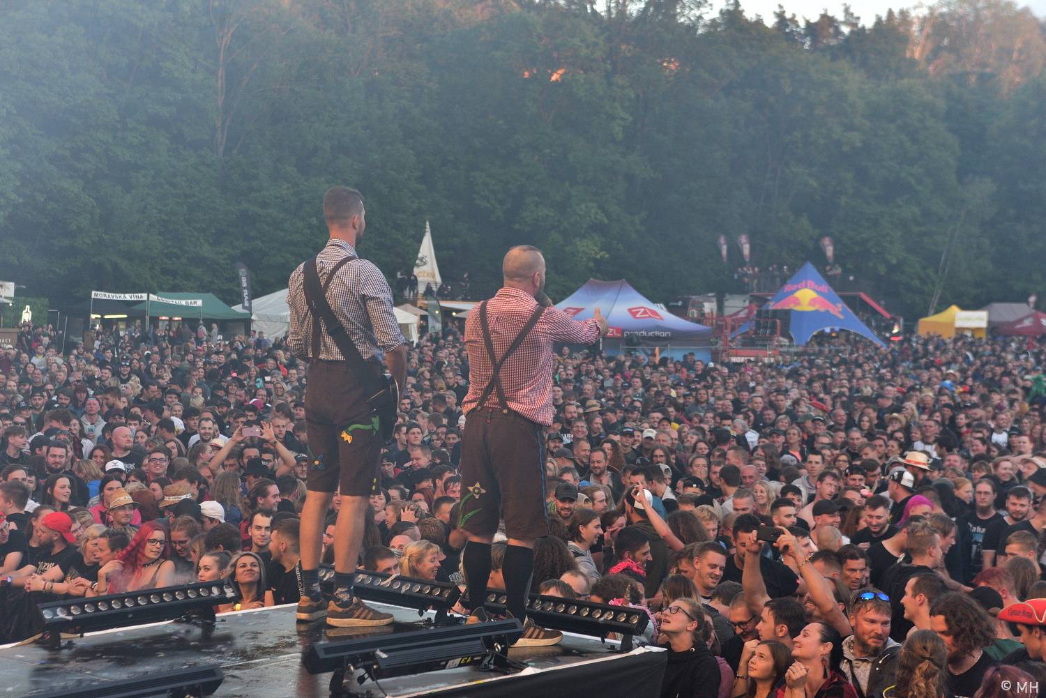 Pekelný ostrov se po dvou letech probudil do pořádného pekla. Hráli Vypsaná fiXa, Traktor i Dymytry