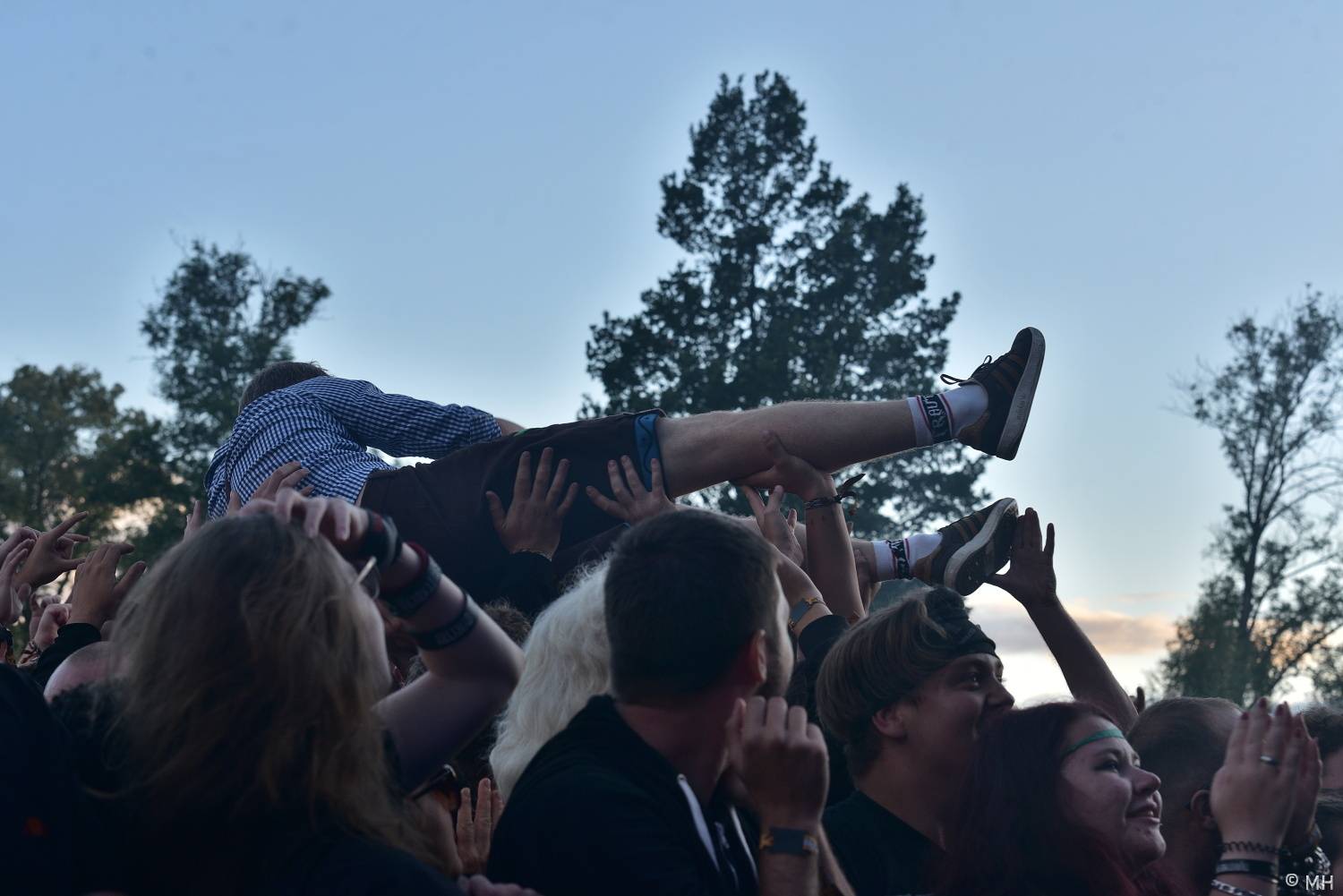 Pekelný ostrov se po dvou letech probudil do pořádného pekla. Hráli Vypsaná fiXa, Traktor i Dymytry