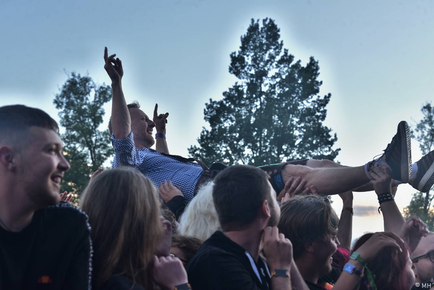 Pekelný ostrov se po dvou letech probudil do pořádného pekla. Hráli Vypsaná fiXa, Traktor i Dymytry